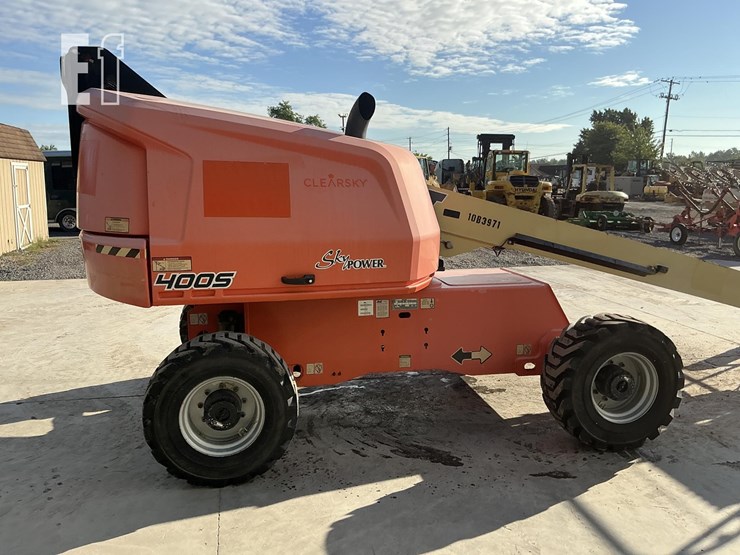 2021-jlg-400s-image-5