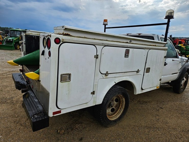 2000-gmc-3500-image-15
