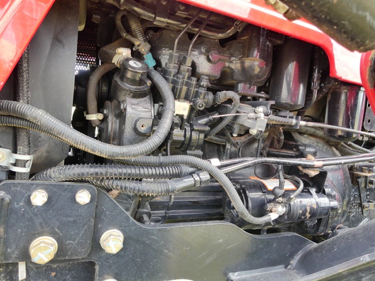 2023-mahindra-4550-image-12