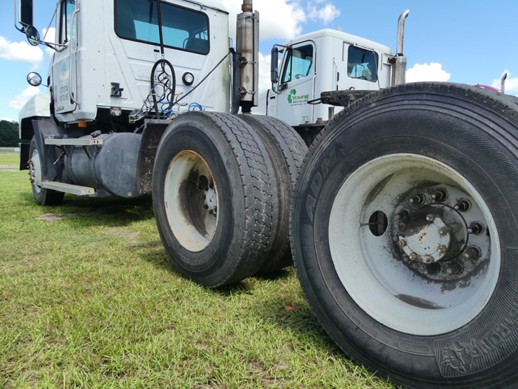 2000-mack-ch612-image-7