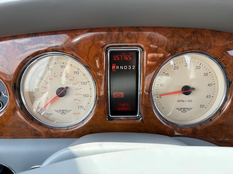 2000-bentley-arnage-red-lable-sedan-image-10