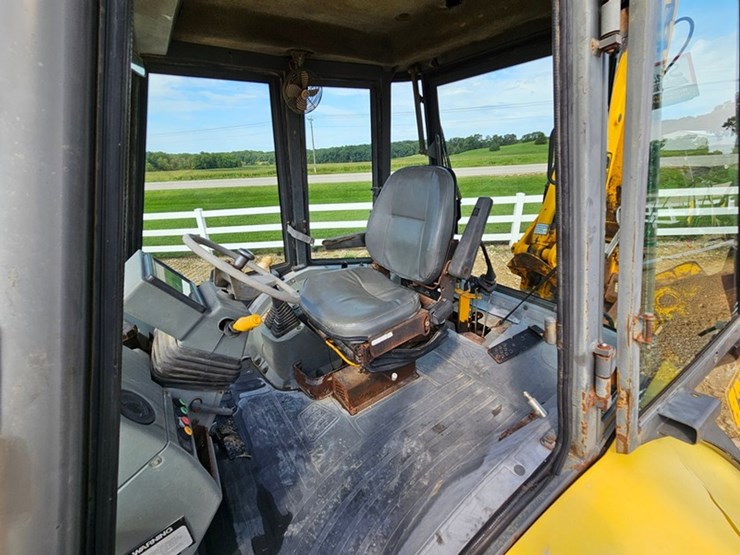 jcb-214s-image-28
