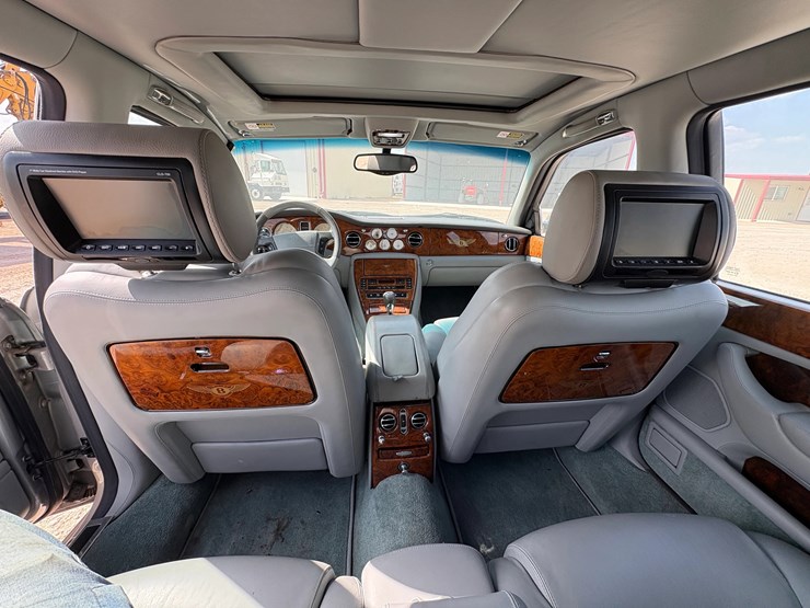 2000-bentley-arnage-red-lable-sedan-image-7