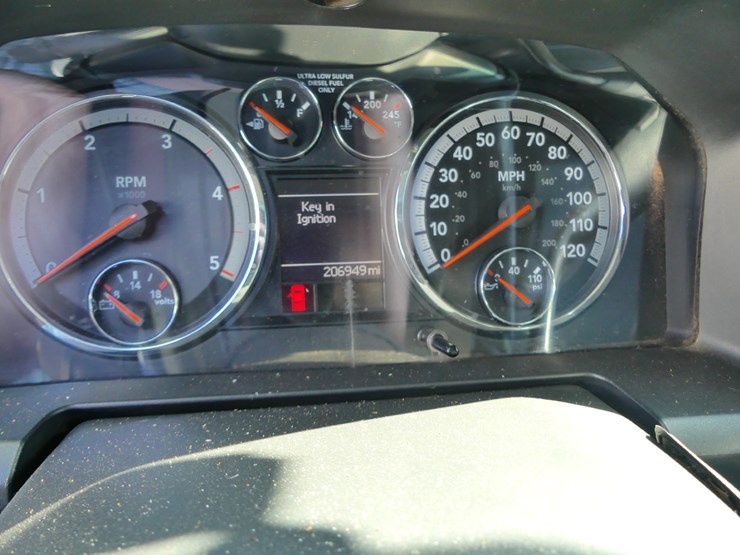 2012-dodge-ram-5500-image-16