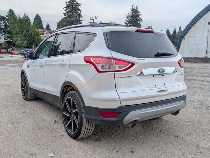 2015-ford-escape-se-image-5