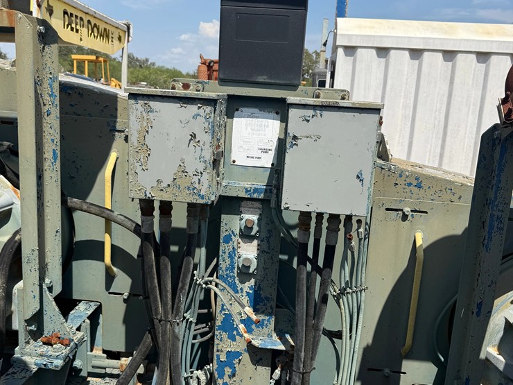 gardner-denver-pz8-triplex-mud-pump-p/b-detroit-14l-665-hp,-skidded-image-17