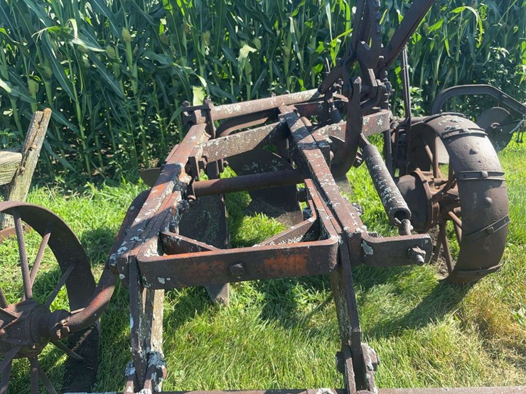 john-deere-14-image-10