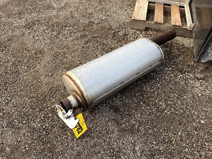 #2782-•-misc-exhaust-w/-tractor-flap-image-1