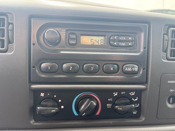 2004-ford-f350-image-36