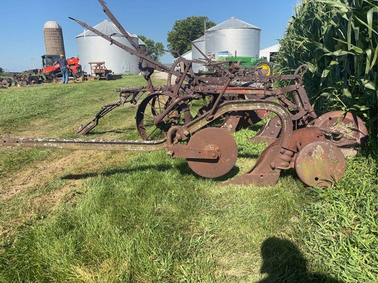 john-deere-16-image-4