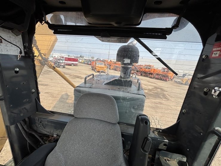 2009-deere-772g-image-62