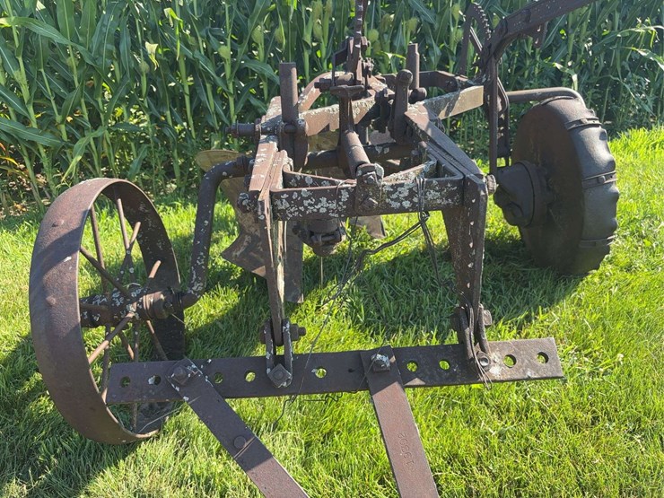 john-deere-14-image-11