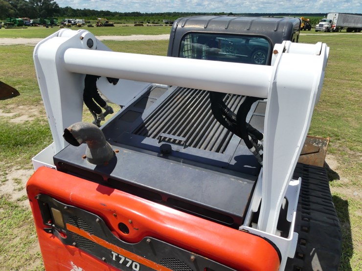 2022-bobcat-t770-image-9