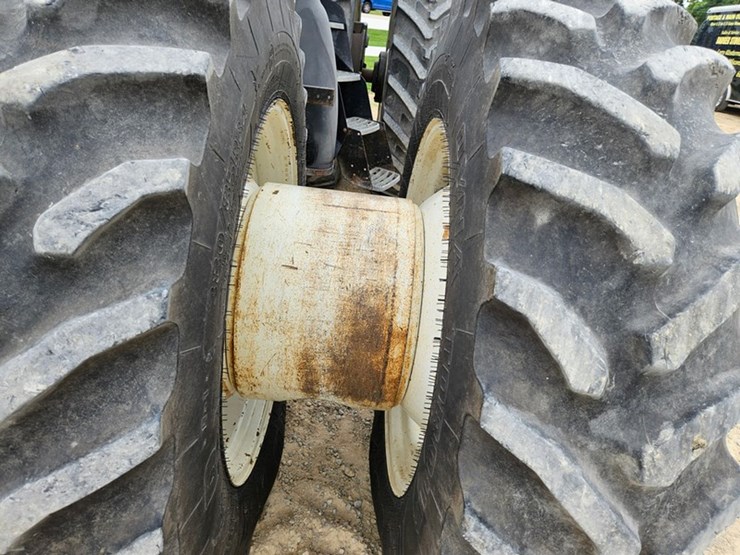new-holland-tg285-image-60