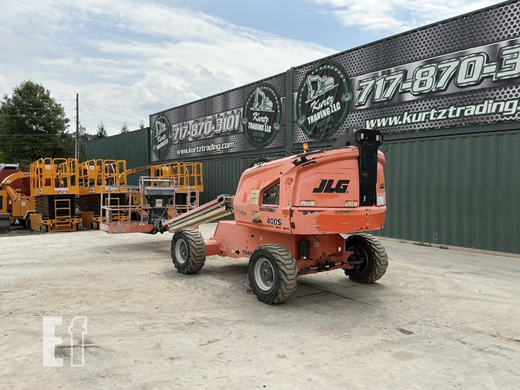 2016-jlg-400s-image-2