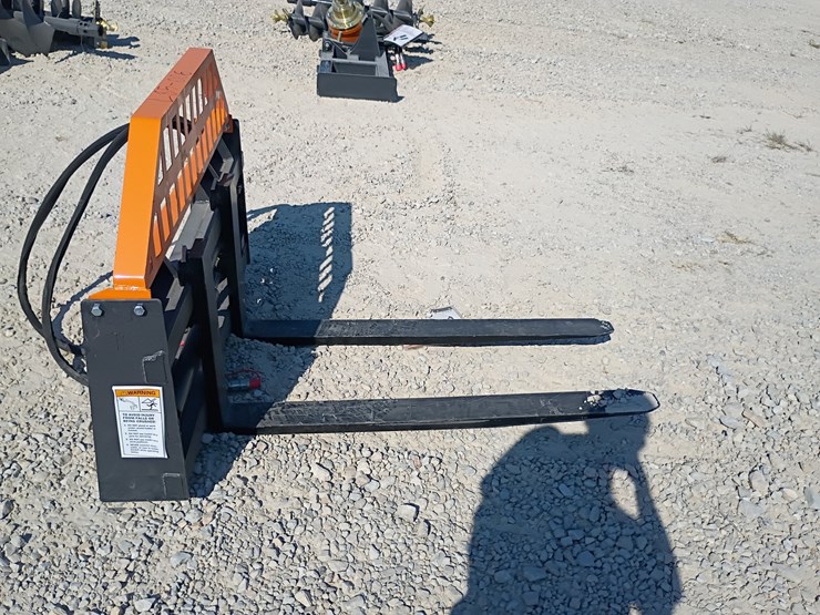 #l85-006-•-landhonor-hydraulic-pallet-fork-skid-steer-attachment-image-7