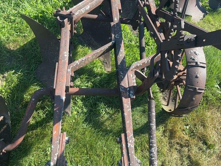 john-deere-14-image-11