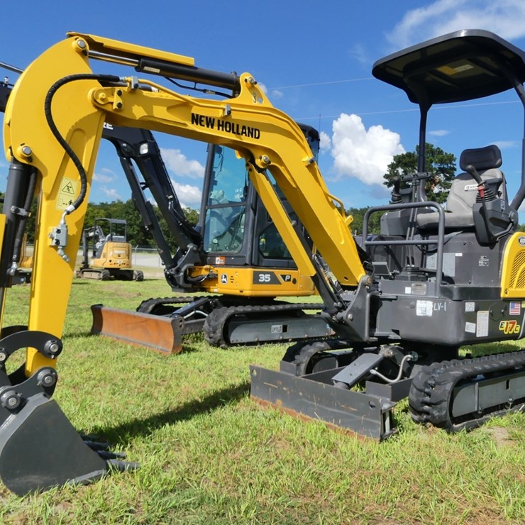 2023 NEW HOLLAND E17C