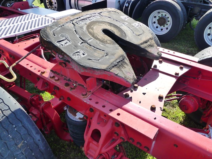 2018-kenworth-680-image-8