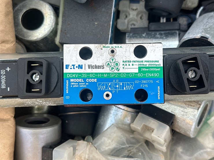 #2708-•-misc-eaton-parts-and-plugs-image-4