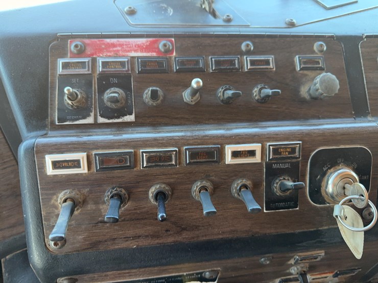 1990-kenworth-k100e-image-17