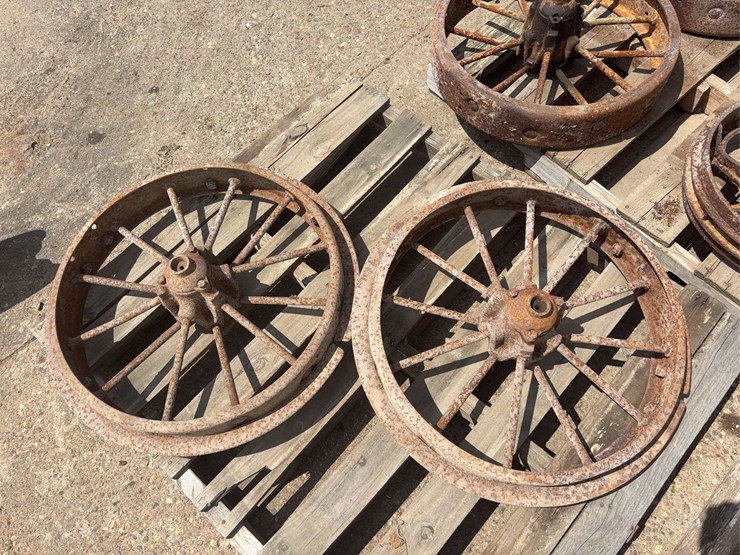 john-deere-24-image-1