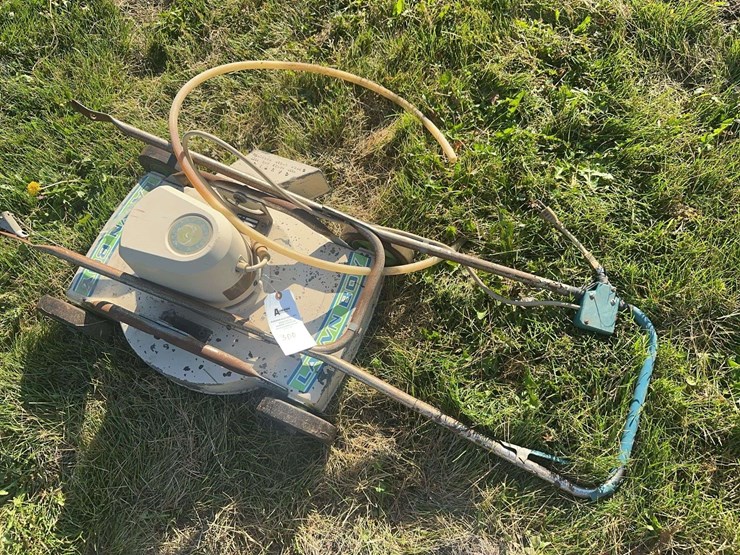 lawn-boy-electric-push-mower-image-1