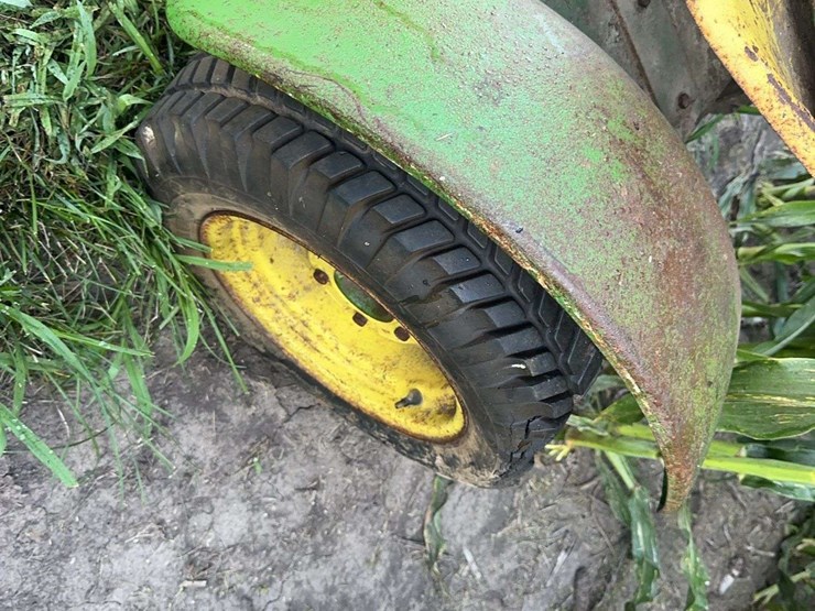 john-deere-110-image-7