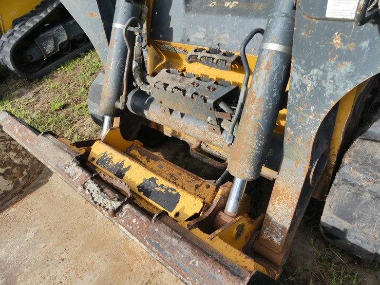 deere-333g-image-11