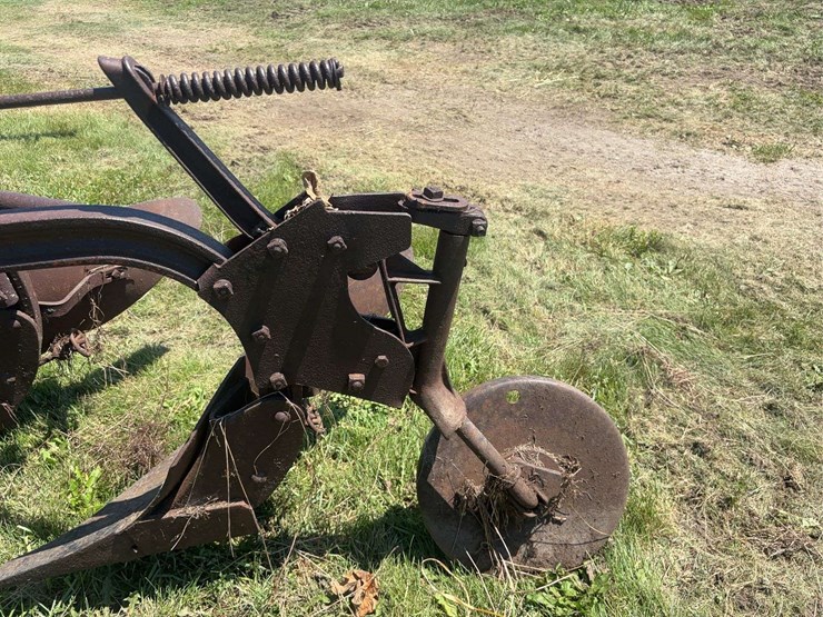 allis-chalmers-14”-two-bottom-pull-type-moldboard-plow-image-20