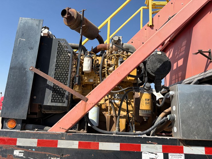 2013-caterpillar-c4.4-image-10