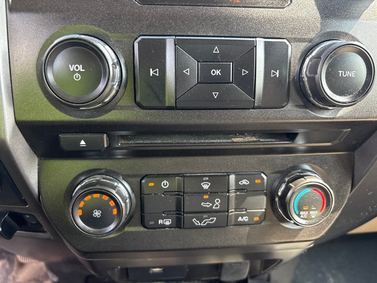 2017-ford-f150-image-61