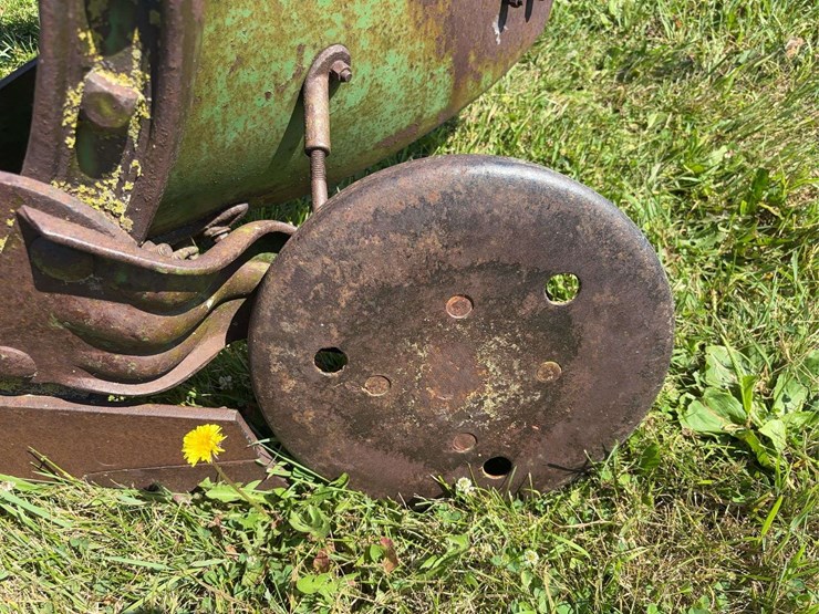 john-deere-16-image-13