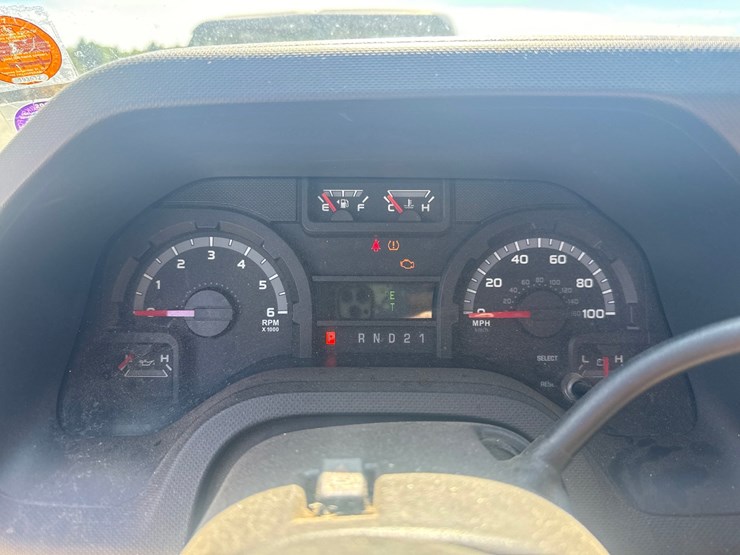 2010-ford-e350-image-43