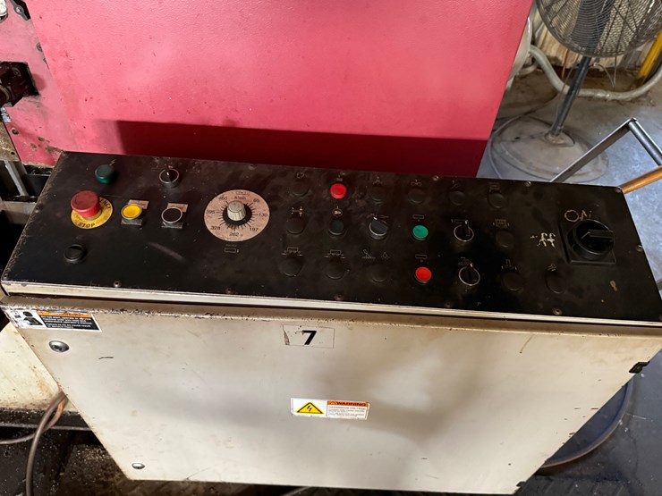 2009-behringer-hbp430n-horizontal-bandsaw-image-7