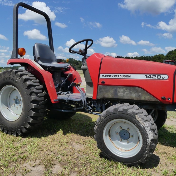 MASSEY-FERGUSON 1428V