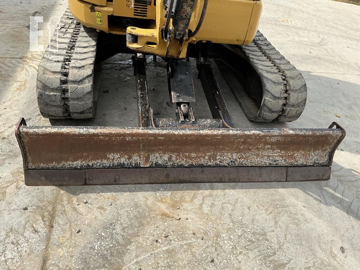 2016-caterpillar-304e2-cr-image-11