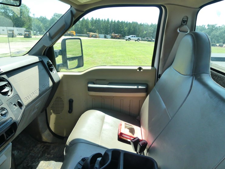 2008-ford-f250-xl-image-12
