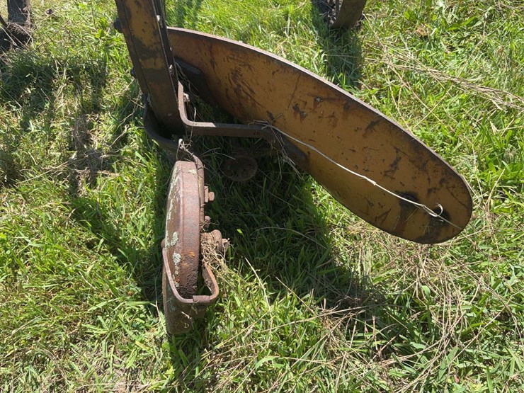 allis-chalmers-16”-one-bottom-pull-type-moldboard-plow-image-16
