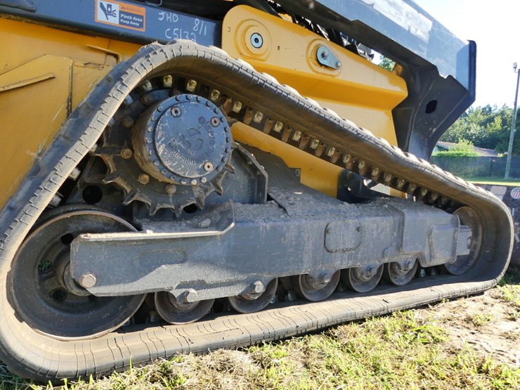 2023-deere-333g-image-5