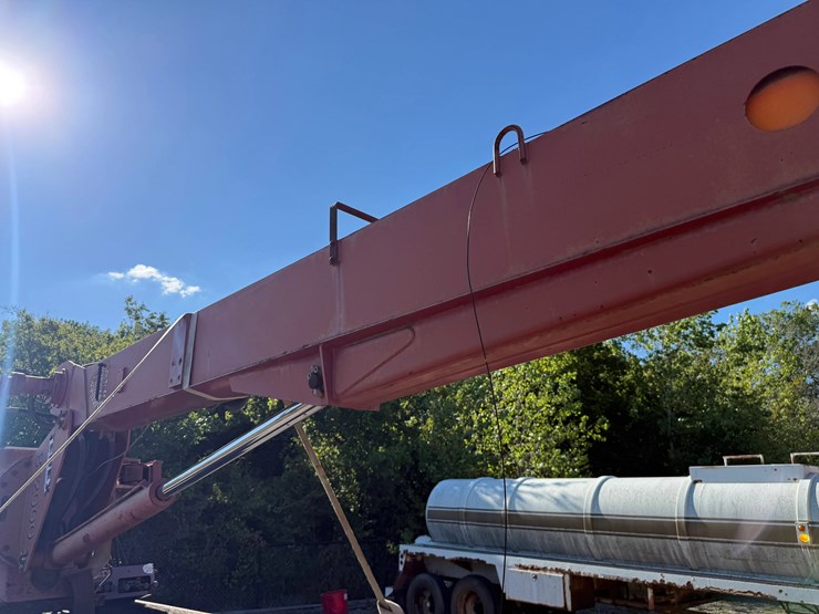 terex-bt2047-image-7