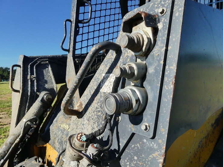 2018-deere-325g-image-11