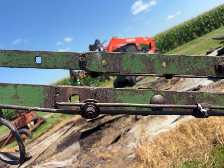 john-deere-16-image-25