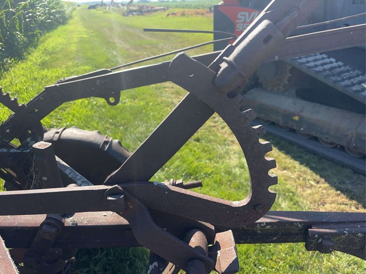 john-deere-14-image-13