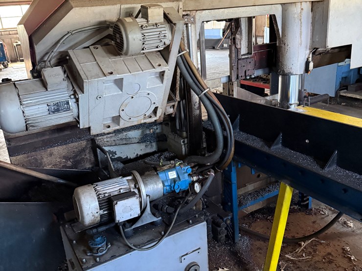 2009-behringer-hbp430n-horizontal-bandsaw-image-10