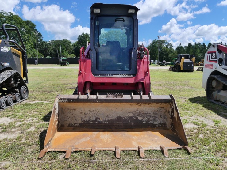 2015-takeuchi-tl8-image-2
