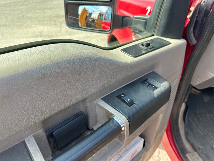 2009-ford-f250-image-32