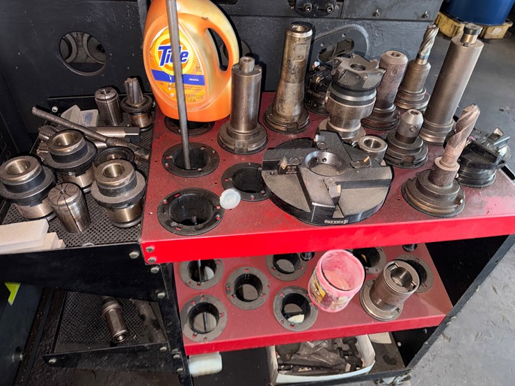 2018-hyundai-wia-kh63g-horizontal-cnc-milling-machine-image-17