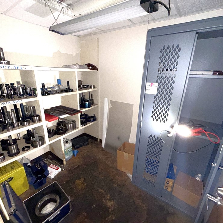 LOT W/ CONTENTS OF GAUGE ROOM INCLUDING (50+) (UNUSED) IN-ACT & NON API UP TO 11” THREAD GAUGE & METAL LOCKERS