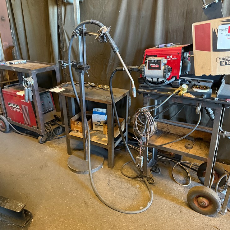 Lincoln Electric Flex Tec 450 Welder w/ Flex Feed 84 Wire Feeder & Bug-0 support stand